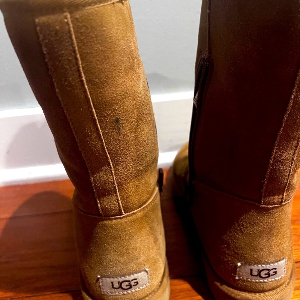 UGG classic short